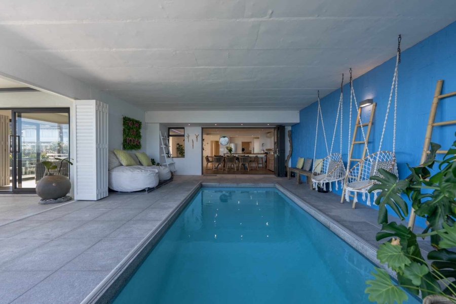 8 Bedroom Property for Sale in Camps Bay Western Cape